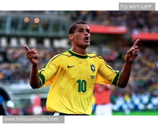 白贝利传奇一生巴西足球巨星的辉煌与影响力探讨